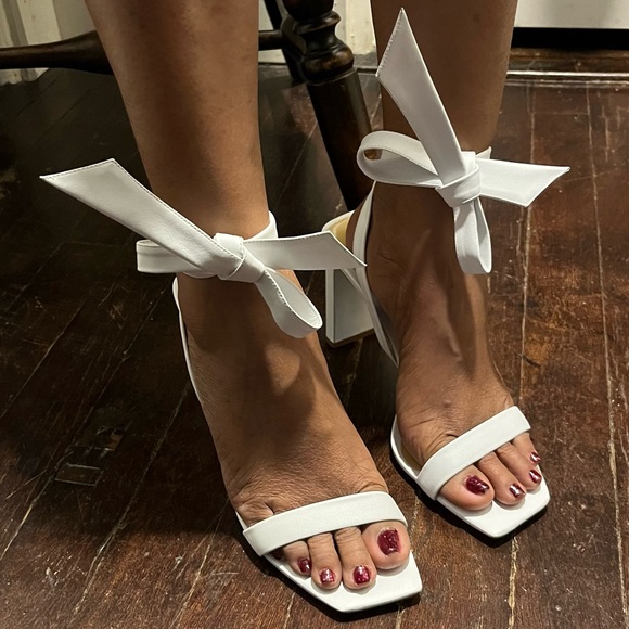 Alexandre Birman Shoes - Alexandre Birman Women's Bow-Tie White Leather Sandals Pumps